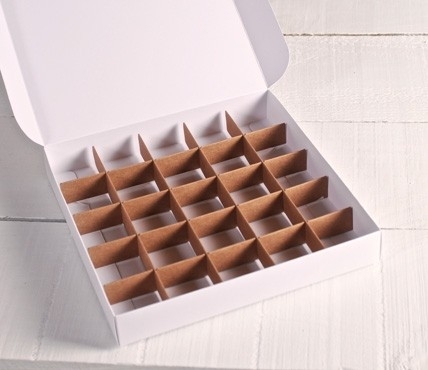 Casiers séparateurs pour 25 chocolats