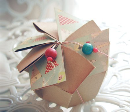 Boîte cadeau ronde en forme...