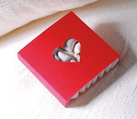 Boîte perforée pour la Saint Valentin