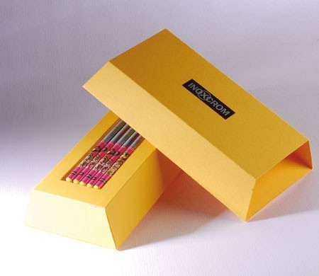 Boîte jaune pour les petits objets Boîte jaune pour les petits objets