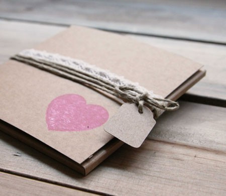 Boîte Rustique en Kraft avec Corde et Coeur