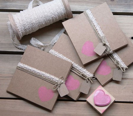 Boîte Rustique en Kraft avec Corde et Coeur