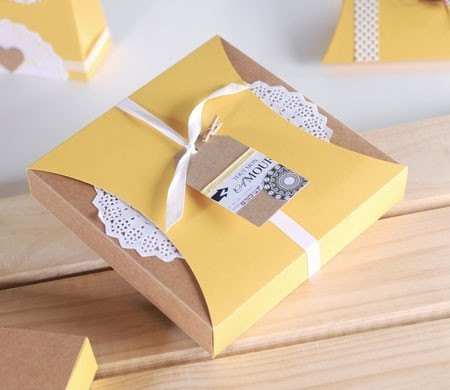 Boîte Cadeau avec Dentelle et Couverture Coulissante 