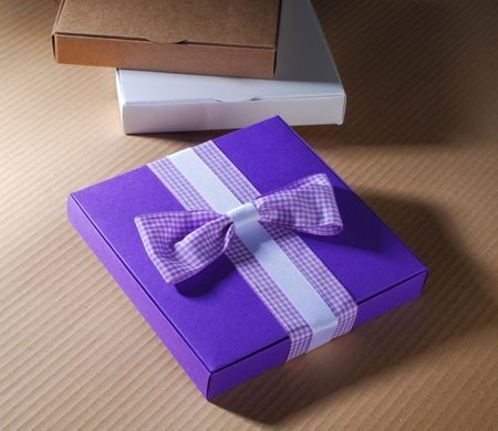 Boîte lilas avec grand...