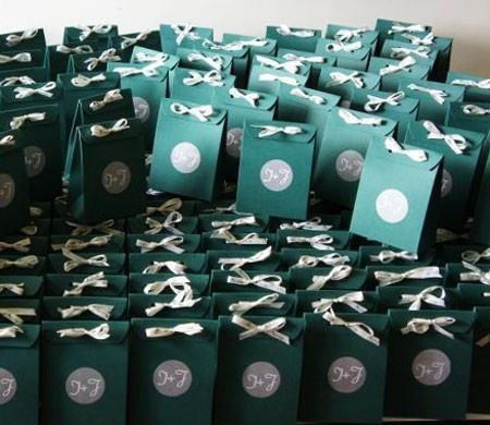 Boîte en Carton pour Souvenir de Mariage Boîte en Carton pour Souvenir de Mariage