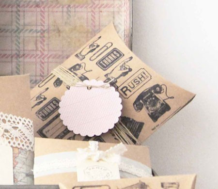 Boîte en Kraft avec Imprimé Vintage Boîte en Kraft avec Imprimé Vintage