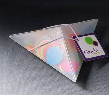 Petite boîte triangulaire pour des fêtes d'enfants