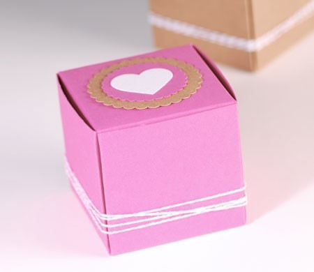 Boîte avec Cœur et Étiquettes