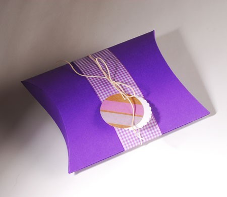 Boîte Cadeau avec Étiquettes Rondes