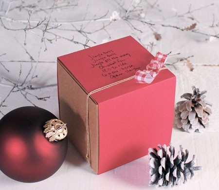Boîte carrée à bijoux et petits cadeaux