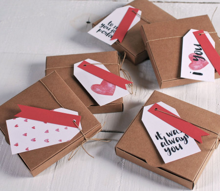 Boîte Cadeau Simple pour la Saint Valentin Boîte Cadeau Simple pour la Saint Valentin