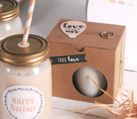 Boîte pour tasses décorée...