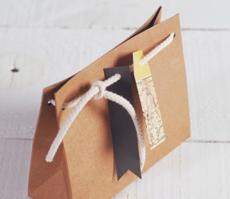 Petit Sac à Cadeaux avec Décoration Petit Sac à Cadeaux avec Décoration