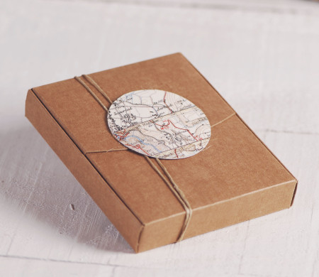Petite Boîte pour Polaroids avec Décoration Petite Boîte pour Polaroids avec Décoration