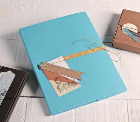 Pochette en Carton Décorée
