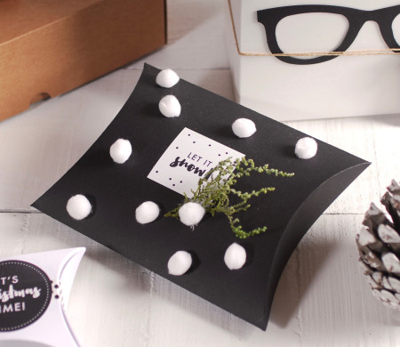 Boîte à Accessoires Décorée avec Des Pompons