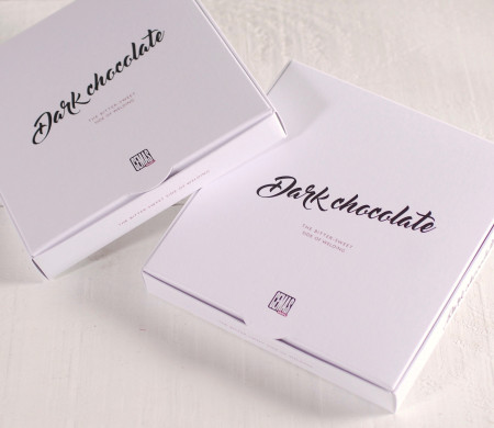Boîte avec Logotype pour Entreprises. Présentation corportative Boîte avec Logotype pour Entreprises. Présentation corportative