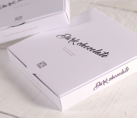 Boîte avec Logotype pour Entreprises. Présentation corportative Boîte avec Logotype pour Entreprises. Présentation corportative