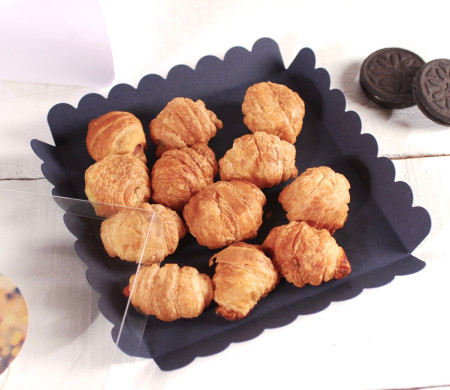 Boîte d'exposition de surcreries avec ficelle Boîte d'exposition de surcreries avec ficelle