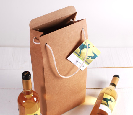 Grande boîte à vin avec une anse décorée