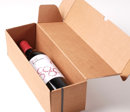 Boîte à vin allongée décorée simplement