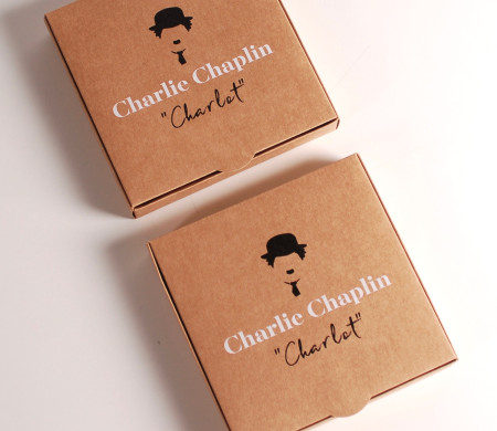 Boîte pour invitations vintage. Boîte pour invitations vintage.