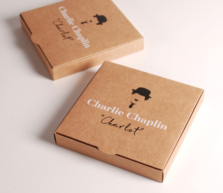 Boîte pour invitations vintage. Boîte pour invitations vintage.