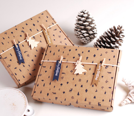 Boîte pour carte postale de Noël