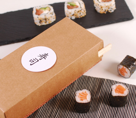 boîte rectangulaire pour sushis
