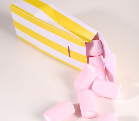 Boîte décorée pour friandises Boîte décorée pour friandises