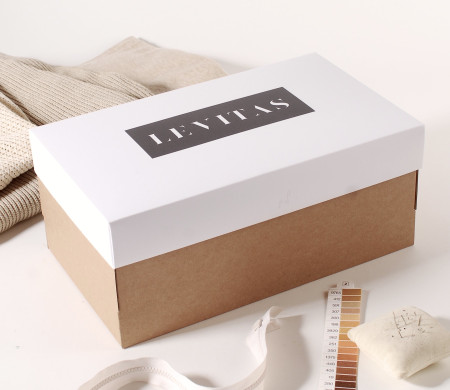 Boîte en carton kraft pour chaussures, vêtements ou accessoires