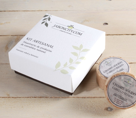 Boîte pour kit cosmétique