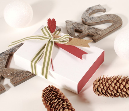 Boîte de Noël en carton pour petits cadeaux