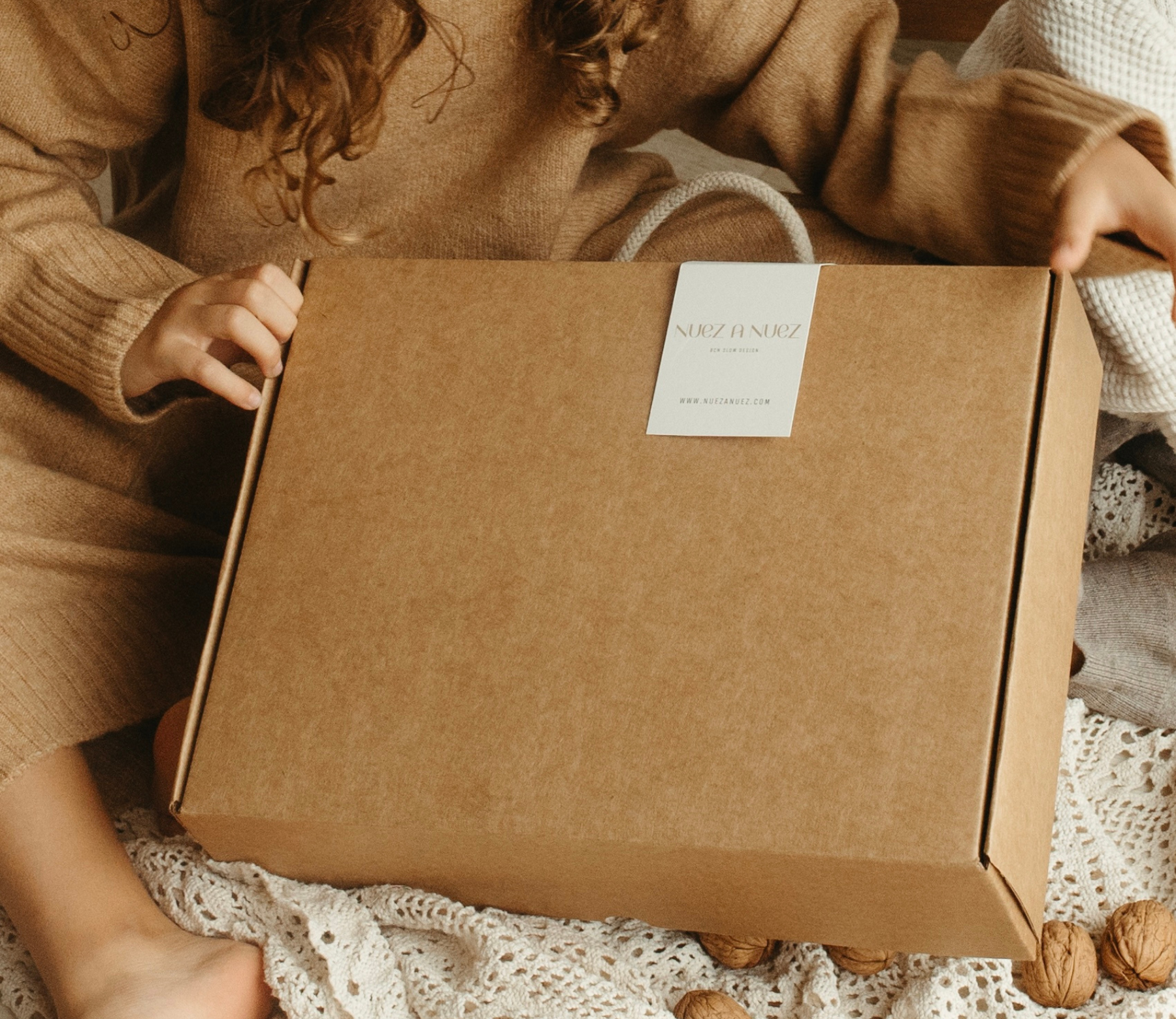 Mallette en carton pour la marque Nuez a Nuez