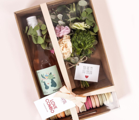 Plateau en carton Love Combo avec couvercle transparent