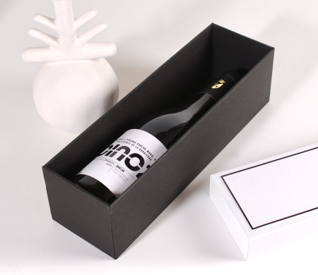 Coffret idéal pour une bouteille de vin, de champagne ou de cava.
