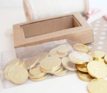 Petite boîte transparent pour monnaies de chocolat