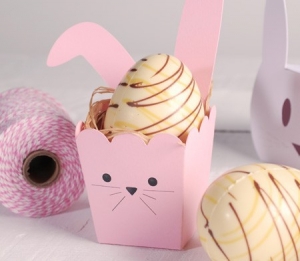 Boîte à pop-corn avec des oreilles de lapin.