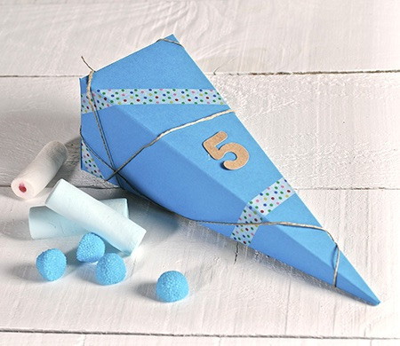 Boîte à dragées triangulaire