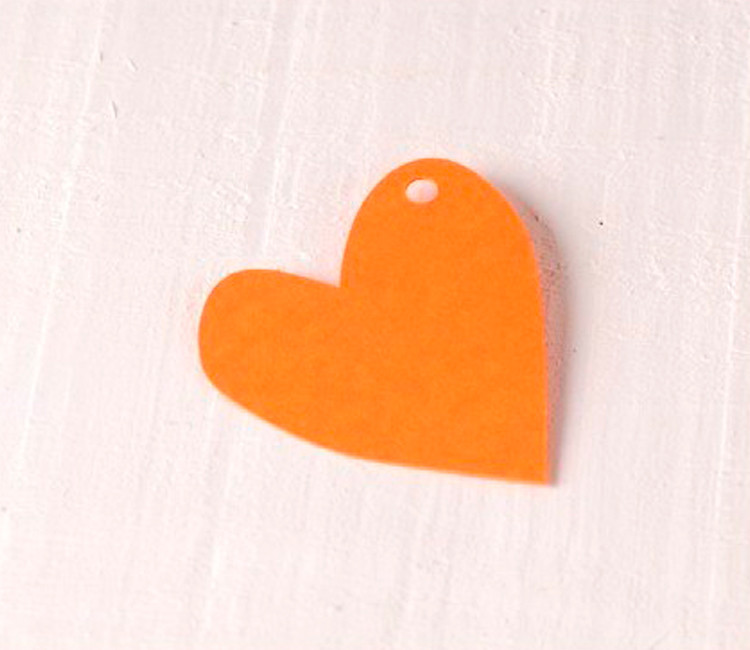 Coeur irrégulier en carton
