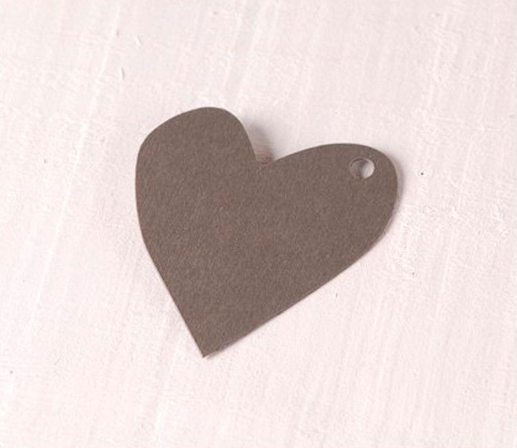 Coeur irrégulier en carton