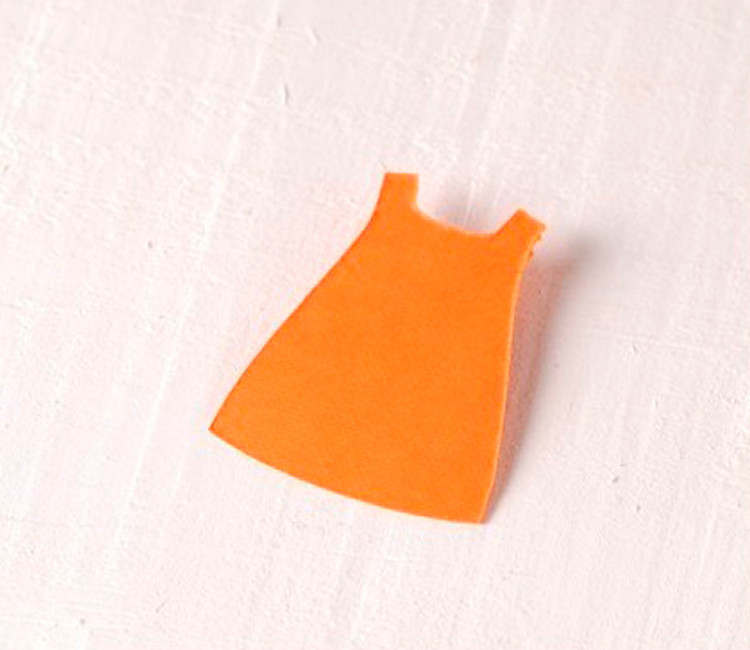 Robe de Fille en Carton 10 pcs.