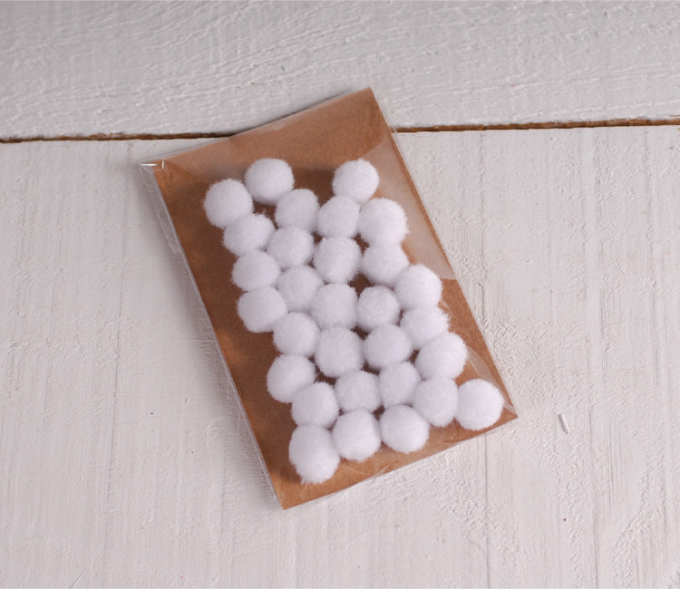 Pompons Blancs ou Noir