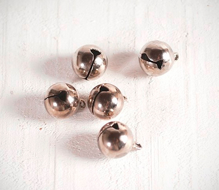 Des Clochettes pour Décorer les Cadeaux Des Clochettes pour Décorer les Cadeaux