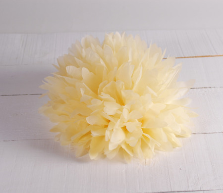Pompon en papier crépon couleur ivoire