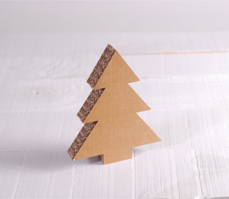 Sapin de Noël en carton décoratif