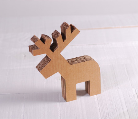 Renne en Carton décoratif pour Noël
