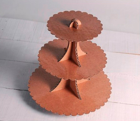 Présentoir en carton pour cupcakes et gâteaux