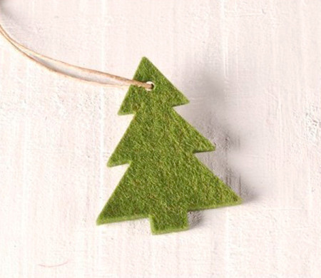 Sapin de feutrine pour cadeaux de Noël