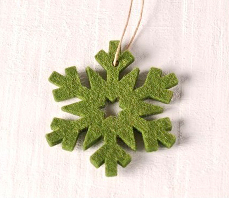 Flocon de neige en feutrine décoratif pour cadeaux